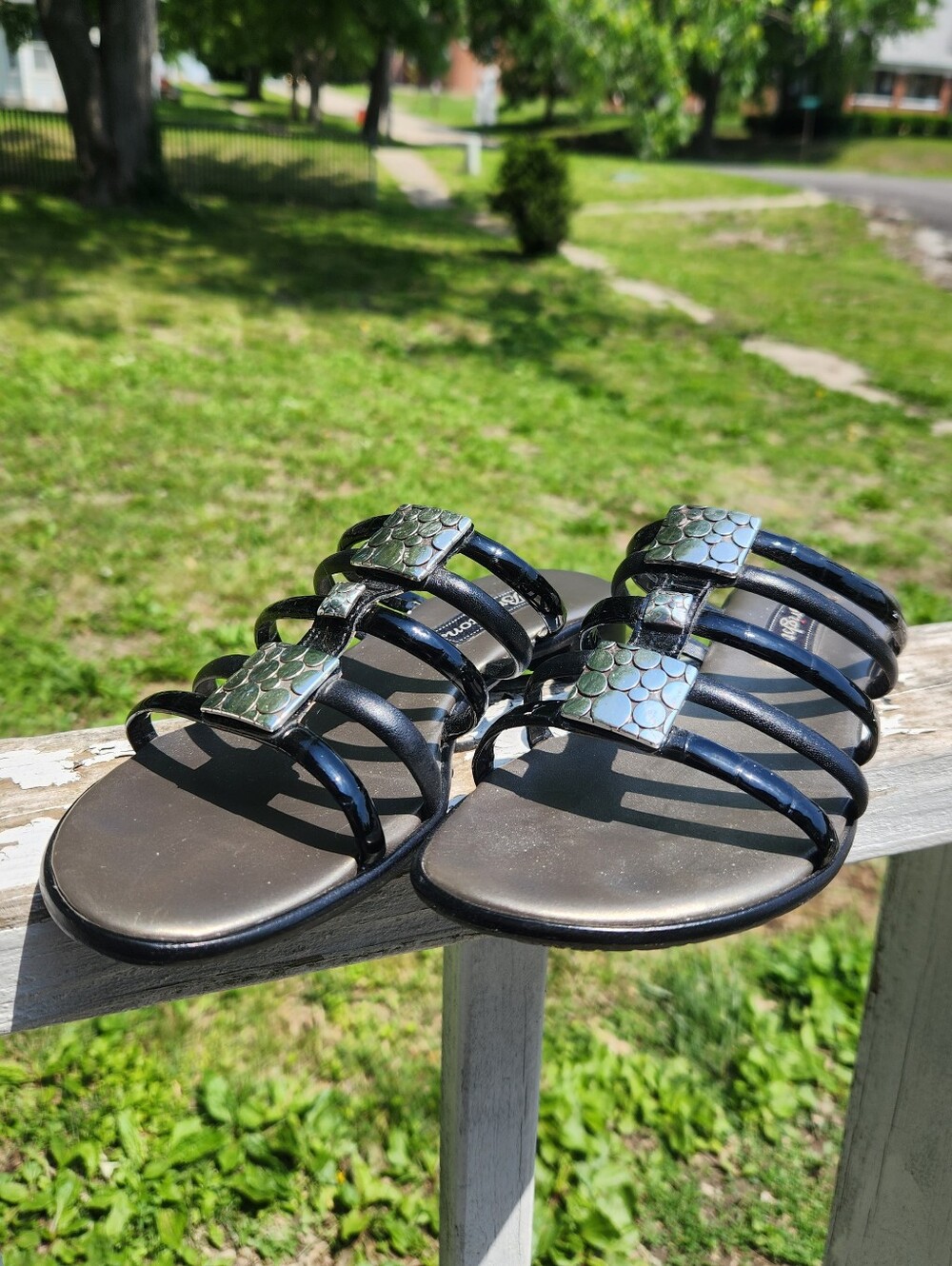 Brighton Strappy Slide Sandals With A Silver-Toned Square Adornment Size 7 EUC - Picture 3 of 16